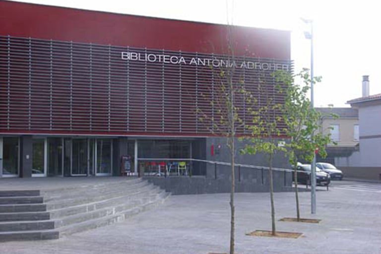 Biblioteca Antònia Adroher
